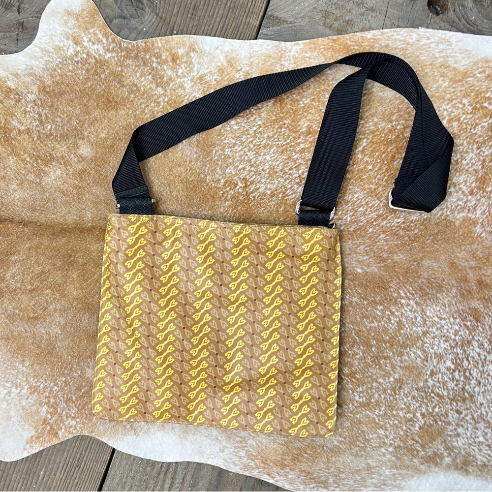 !FINAL CHANCE! MY Michele & Yvette Oilcloth Crossbody Bag - Picture 3 of 6